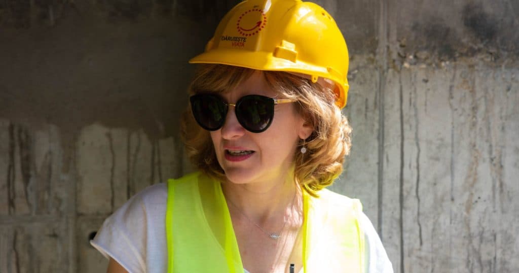 Ilie Bolojan a desemnat-o pe Oana Gheorghiu, vicepreşedinta Asociaţiei „Dăruieşte Viaţă”, în Colegiul director al ANMCS.