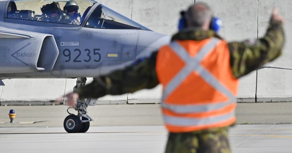 Praga se apropie de prelungirea unui acord cu Saab pentru 12 avioane Gripen, în timp ce așteaptă livrarea noilor F-35A.