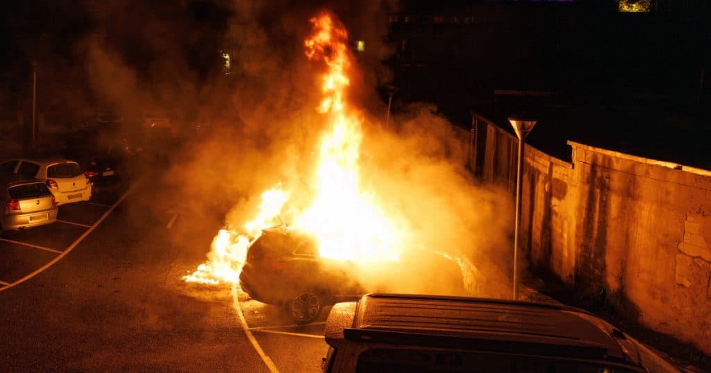 O altă închisoare din Franța a fost atacată. Trei vehicule au fost incendiate în fața penitenciarului.