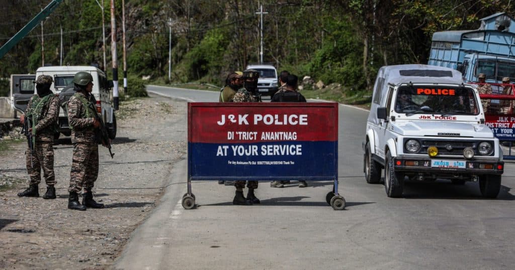 India închide principalul punct de trecere a frontierei cu Pakistanul ca urmare a atacului din Kashmir. Anunțul a fost făcut de Islamabad.