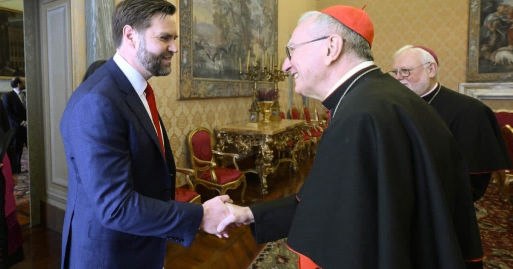 J.D. Vance a avut o întâlnire cu secretarul de stat al Vaticanului, însă programul oficial nu include o întrevedere cu papa Francisc.