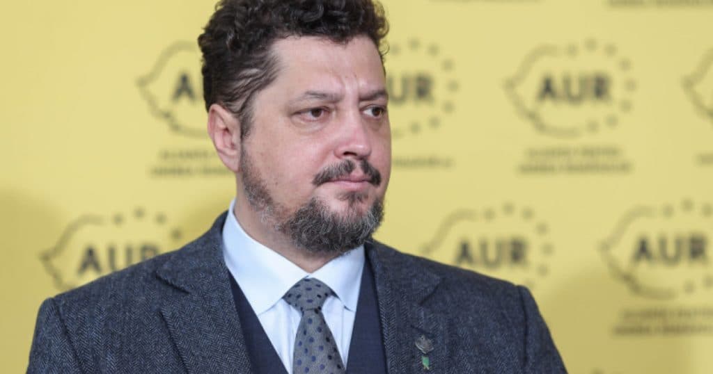 Claudiu Târziu, liderul senatorilor AUR, a fost suspendat din funcția de conducere a partidului.
