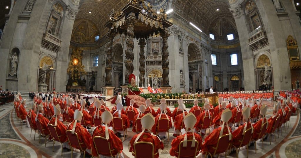 A început prima adunare a cardinalilor pentru a organiza succesiunea papei Francisc. Când va avea loc înmormântarea.