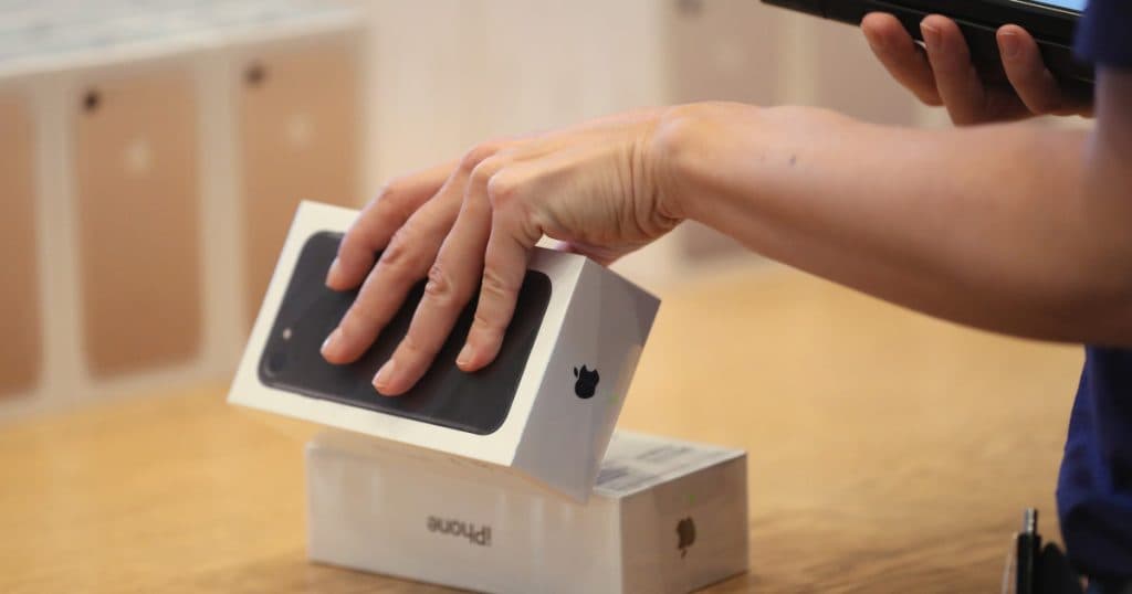 Marea Britanie a solicitat companiei Apple să permită „o portiţă de acces” în iPhone, dorind să păstreze secret procesul.