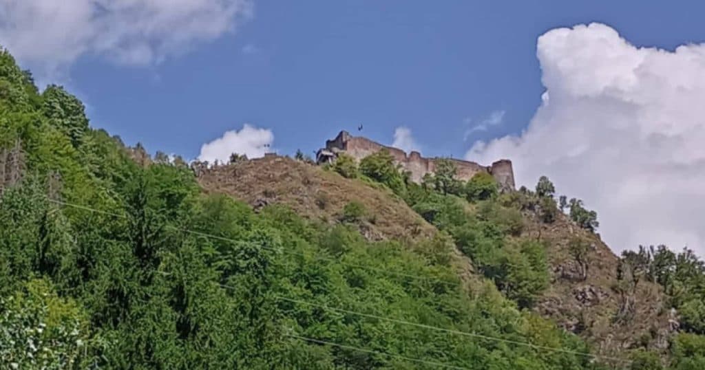 Cauza pentru care cetatea lui Vlad Ţepeş de la Poenari a fost închisă vizitatorilor la două săptămâni după reluarea accesului.