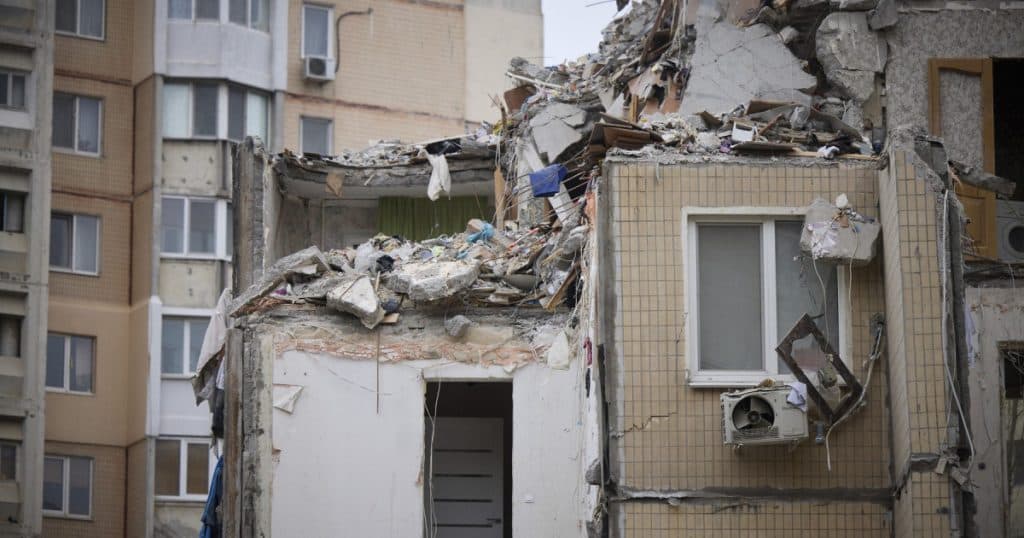 Atac masiv al Rusiei cu drone kamikaze în Ucraina. Explozii într-un cartier aglomerat din Odesa.