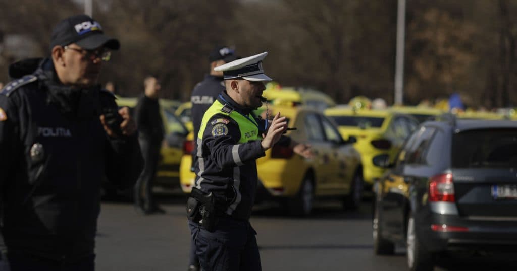 O nouă fraudă în transportul de taxi a fost identificată de autorități, cu un prejudiciu de peste 2 milioane de lei.