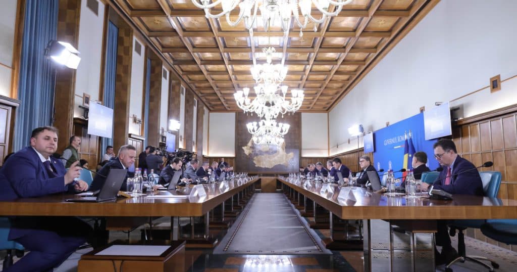 Noua lege a transparenței: Drepturile și restricțiile privind ceea ce pot primi demnitarii români.