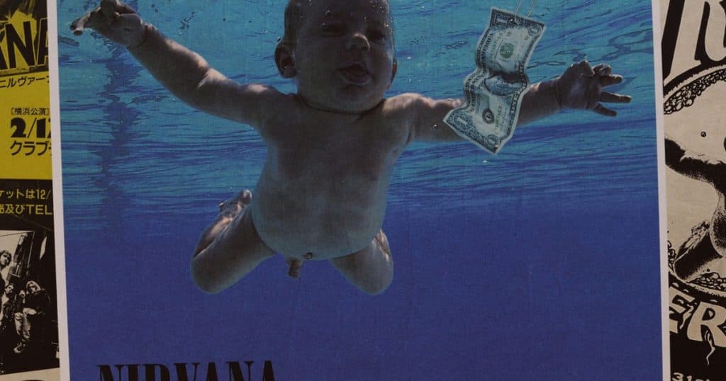 O copertă a albumului „Nevermind”, realizată de cei trei membri ai Nirvana, a fost vândută pentru mai mult de 21.000 de euro.
