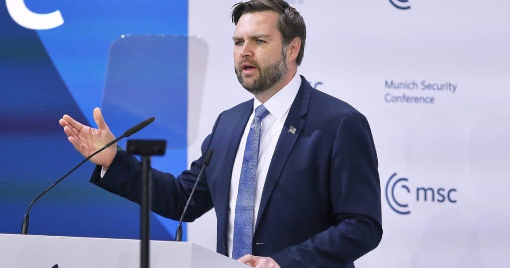 „JD Vance ar trebui să își ceară scuze României”, afirmă editorialistul Bloomberg Marc Champion