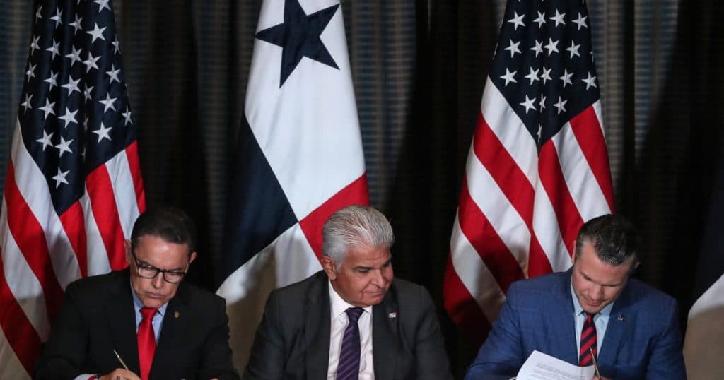 Panama a consimțit la desfășurarea militarilor americani în apropierea canalului.