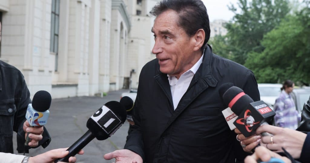 Petre Roman, după ce a fost trimis în judecată pentru Mineriada din 13-15 iunie 1990: „Acuzația este absurdă, nefondată”