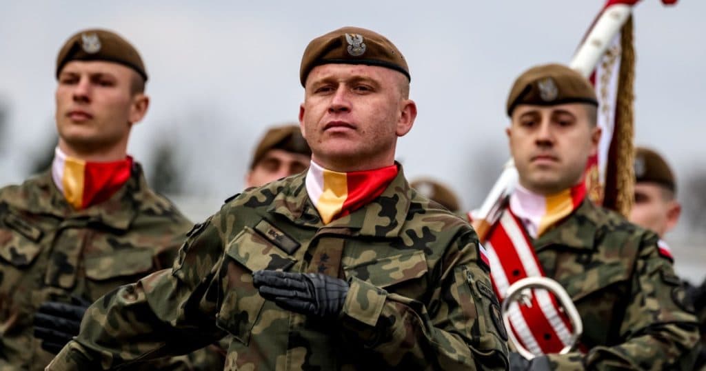 Polonia declară că va aloca 5% din PIB pentru apărare în 2026.