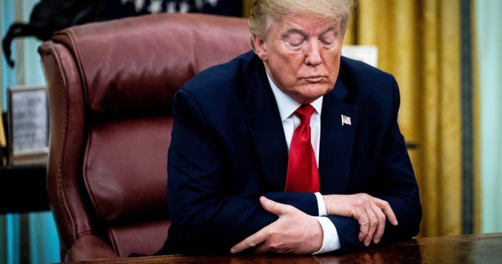 Scăderea popularității lui Trump. Sondaj: Majoritatea americanilor consideră că politicile sale contribuie la situația economică actuală.