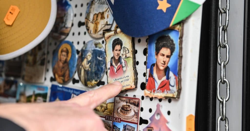Povestea lui Carlo Acutis, tânărul care a decedat la 15 ani și va fi canonizat de Biserica Catolică.