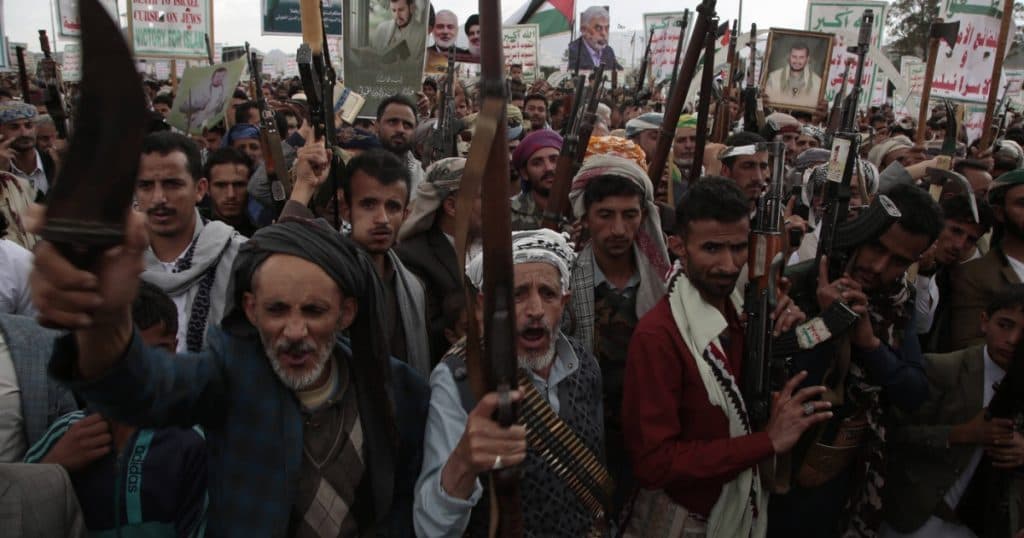Rebelii houthi au anunțat o dublă acțiune împotriva Israelului și SUA. „Atacurile vor aduce doar dezamăgire, eșec, înfrângere.”