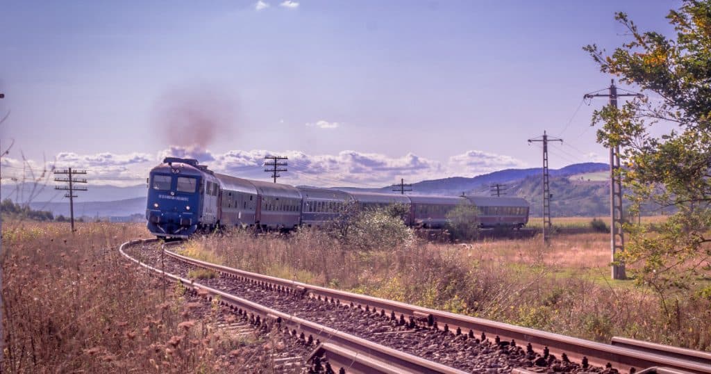 Lucrări de întreținere a căii ferate între Sărulești și Lehliu, în perioada 28-30 aprilie. Traficul rutier va fi închis pe timpul nopții.