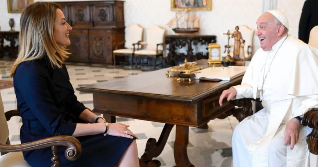 Roberta Metsola, după decesele Papei Francisc: Zâmbetul său molipsitor a câștigat inimile a milioane de oameni din întreaga lume.