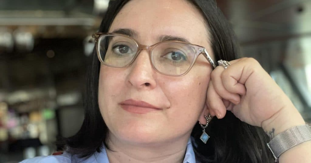 Andreea Mottram, româncă, a fost ucisă în SUA. Fiica ei adoptivă de 16 ani și o prietenă sunt suspectate de crimă și vor fi judecate ca adulți.