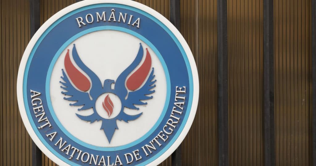 Șase persoane cu funcții de conducere în ministere, poliție și spitale din România, declarate incompatibile de ANI.