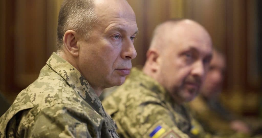 Fost comandant Azov afirmă că șeful armatei ucrainene „trebuie să plece”, subliniind că „unele dintre ordinele sale au fost la limita criminalității”.