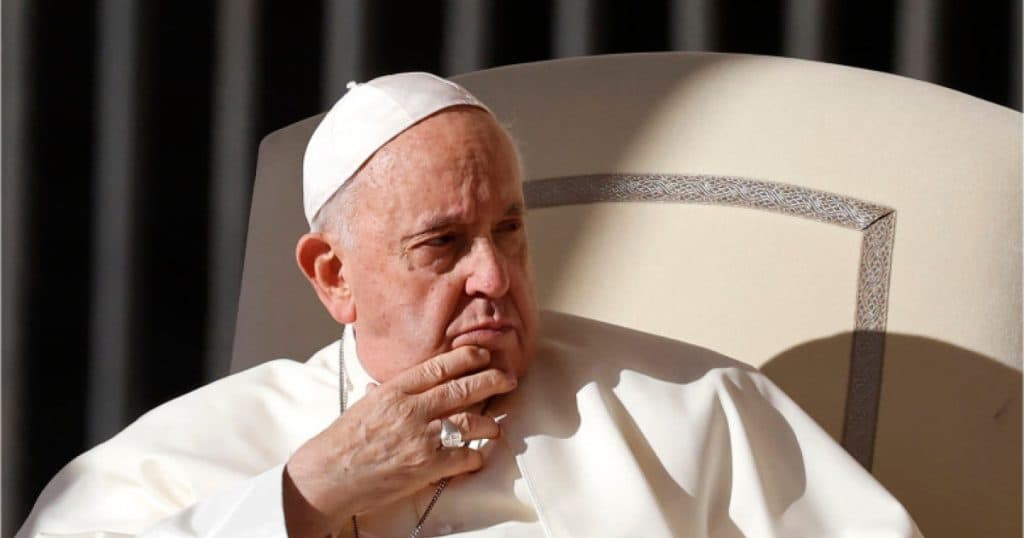 Vaticanul anunță că starea de sănătate a Papei Francisc se îmbunătățește în continuare.