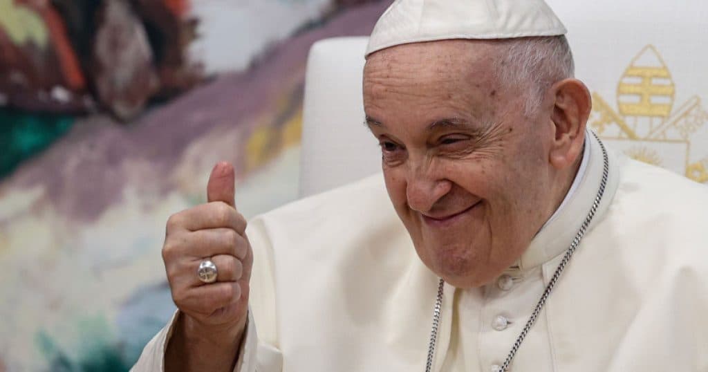 „De ce se vorbeşte maghiara în Rai?”: Francisc, un papă cu simțul umorului. Care erau glumele preferate ale suveranului pontif
