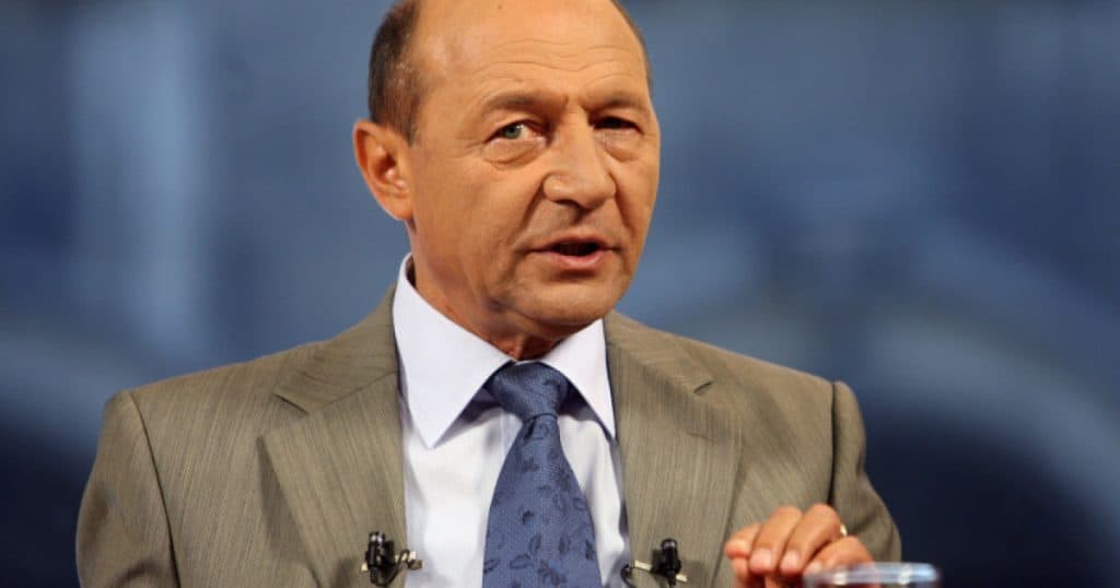 Traian Băsescu, mesaj către Elena Lasconi și Nicușor Dan: „Responsabilitatea pentru țară vă obligă”