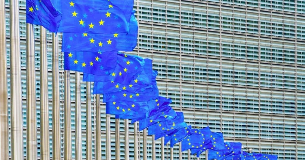 UE își suspendă pentru trei luni contramăsurile împotriva tarifelor vamale nejustificate impuse de SUA. Comunicat de la Bruxelles