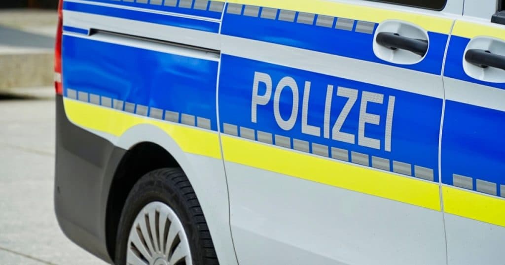 Un adolescent german este acuzat de fabricarea unui agent mortal de război biologic în podul locuinței sale.