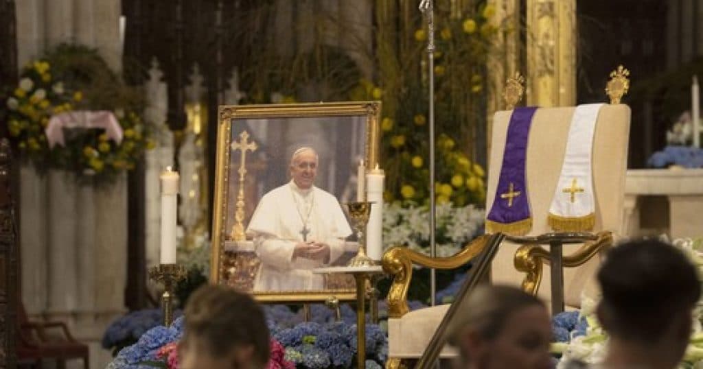 „Un campion suprem al păcii.” Martin Scorsese, Andrea Bocelli, Whoopi Goldberg, printre celebritățile care își exprimă regretul pentru moartea papei Francisc.
