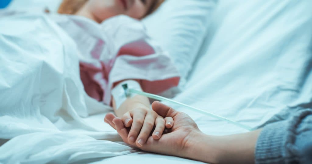 Alertă epidemiologică la o școală din Reșița: o fetiță de 7 ani a fost diagnosticată cu meningită. Cursurile sunt suspendate.
