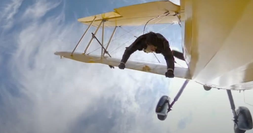 Cascadorie impresionantă a lui Tom Cruise la 2.400 metri altitudine, cu vânt de 225 km/h, pentru „Misiune imposibilă 8”