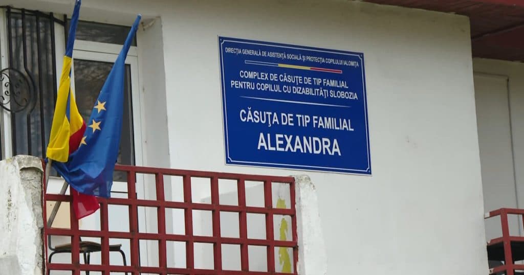 Dosare penale pentru rele tratamente și delapidare la centrul social din Slobozia: copii legați cu sfoară și hrăniți insuficient.