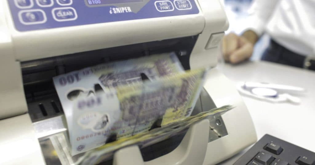 Înșelătoria „creditul”: O actriță din Cluj-Napoca este obligată să achite 140.000 de lei unei bănci. Cum au acționat escrocii
