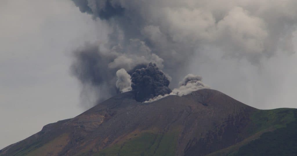 MAE, atenționare de călătorie pentru Filipine: vulcanul Kanlaon a erupt.