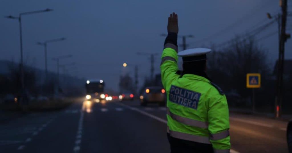 O femeie din Capitală, fără permis, a fost prinsă de trei ori la volan în zece zile de același polițist și a fost testată pozitiv la droguri.