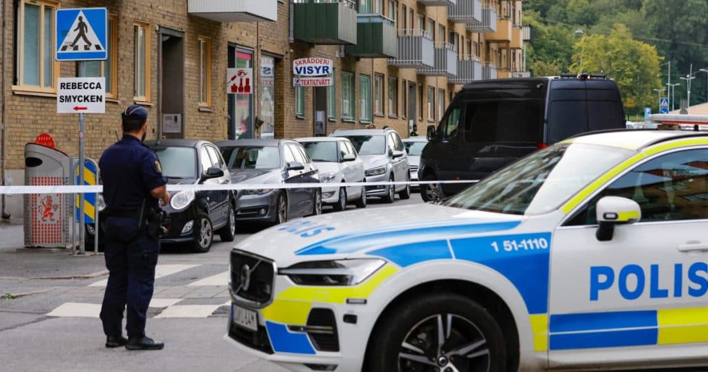 Un suspect a fost arestat după atacul armat dintr-un salon de coafură din Suedia, soldat cu 3 morți.