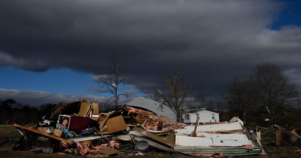 Vreme extremă în SUA: Alerte maxime de tornade, furtuni și inundații în diverse state.