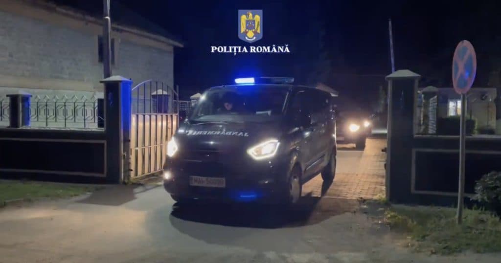 Zeci de percheziții în județul Arad într-un dosar legat de nerespectarea regimului armelor și braconaj.