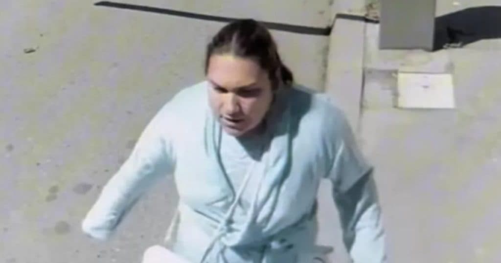 Răsturnare de situație în cazul bebelușului furat la Bacău. Tânăra afirmă că avea o înțelegere cu mama copilului. Imagini cu suspecta.