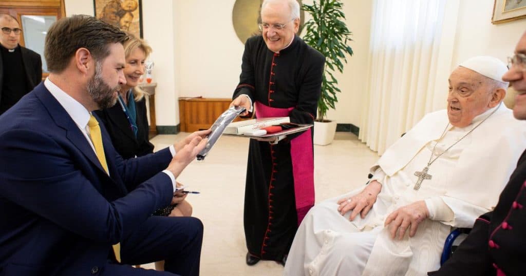 Reacția lui JD Vance la moartea papei. Vicepreședintele SUA a avut duminică o scurtă întâlnire cu Suveranul Pontif.