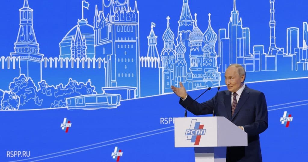 Kremlinul afirmă că Vladimir Putin este dispus să negocieze pacea cu Ucraina, însă aceasta nu poate fi realizată în termenul dorit de Statele Unite.