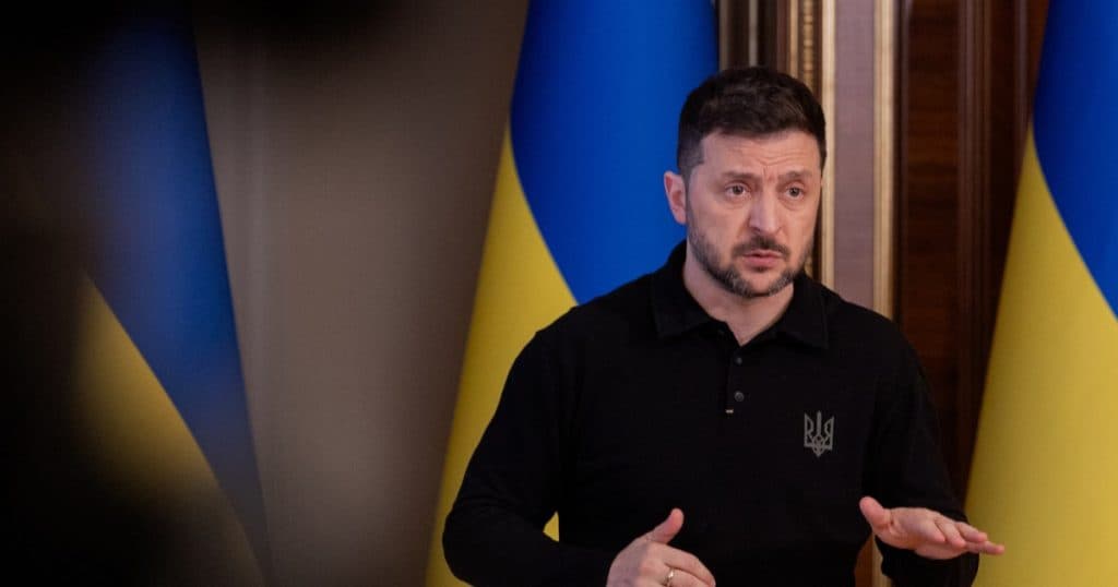 Volodimir Zelenski: Ucraina va respecta încetarea focului stabilită de Kremlin, însă momentan armistițiul nu este respectat.