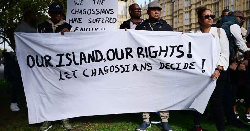 Acordul referitor la Insulele Chagos este blocat în instanță de două femei de origine chagossiană, iar guvernul britanic nu poate semna.