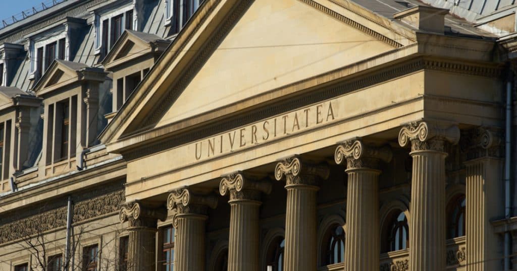 Alegeri prezidențiale 2025. Universitatea din București a anulat astăzi o dezbatere între George Simion și Nicușor Dan. Ce a determinat această decizie?