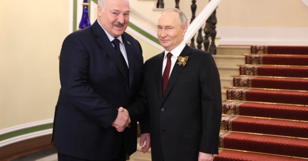 Aleksandr Lukașenko își motivează fermierii să crească o cantitate mai mare de cartofi pentru a susține Rusia. „Trebuie să îi sprijinim pe frații noștri”