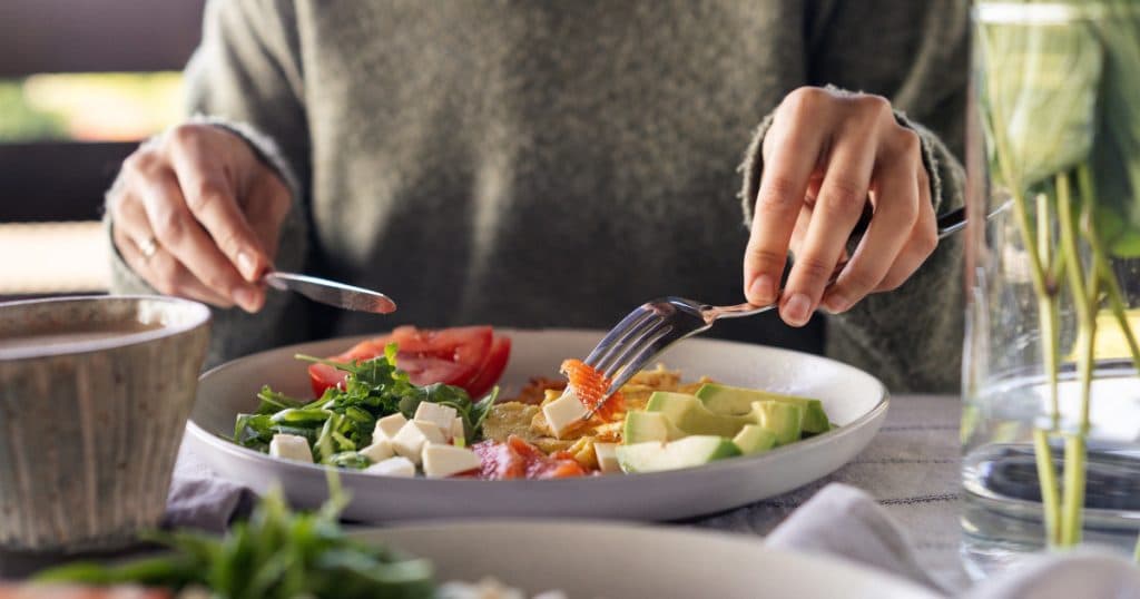 Alimentul bogat în acizi grași recomandat de specialiști pentru sănătatea inimii: „Ajută la îmbunătățirea vaselor de sânge”