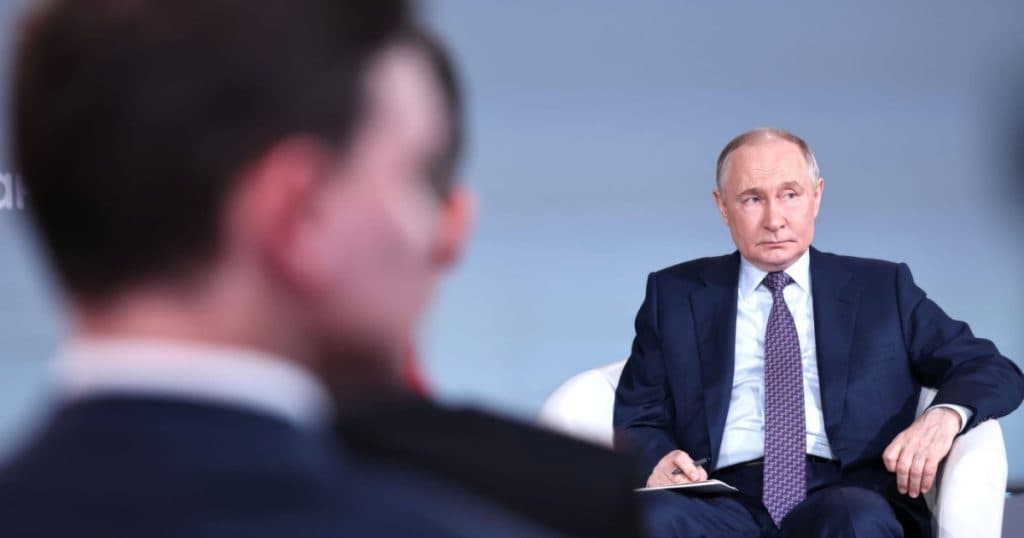 Analiză: Occidentul consideră că Putin nu poate accepta pacea din cauza riscurilor legate de problemele politice interne (Bild)