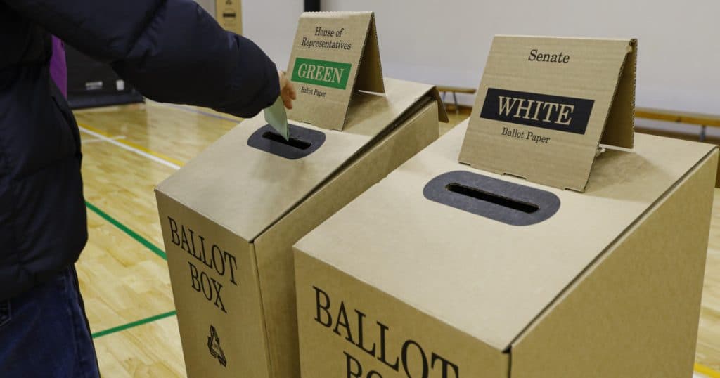 Australienii au votat sâmbătă pentru noul Parlament, iar numărătoarea voturilor a început după închiderea primelor secții.